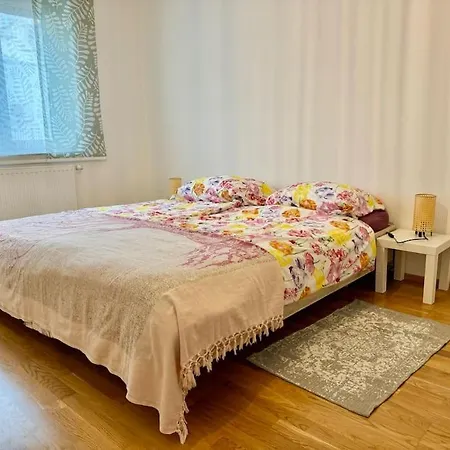 60 M2 Near Airport - Free Parking * שווכאט